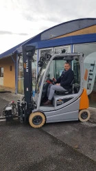 Entreprise d'expérience avec techniciens certifiés pour la vente de chariots de manutention neufs   